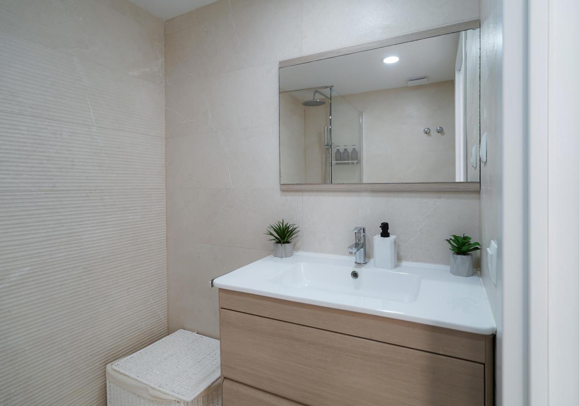 Nomad Malaga - Chic Apartament Center Торремолинос Экстерьер фото